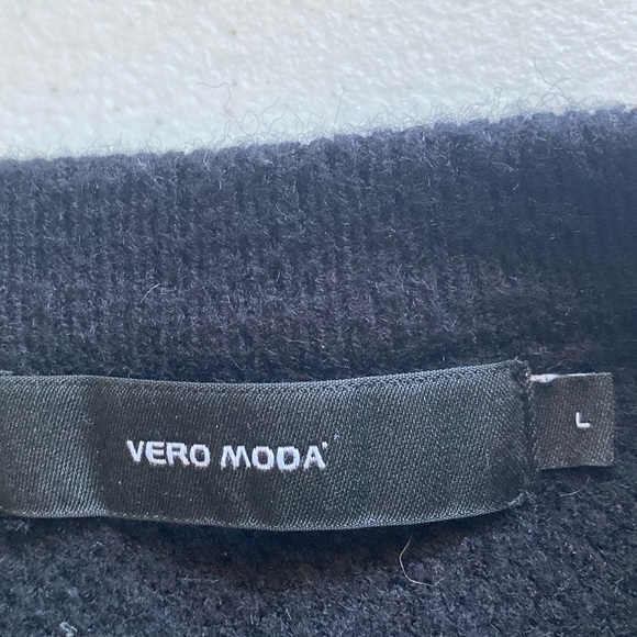 Vero Mida Sweater Sz Large - Picture 5 of 5